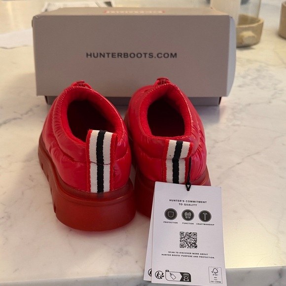 Women's Madison Lug Sole Insulated Water Resistant Slip-on Shoes - Picture 3 of 6